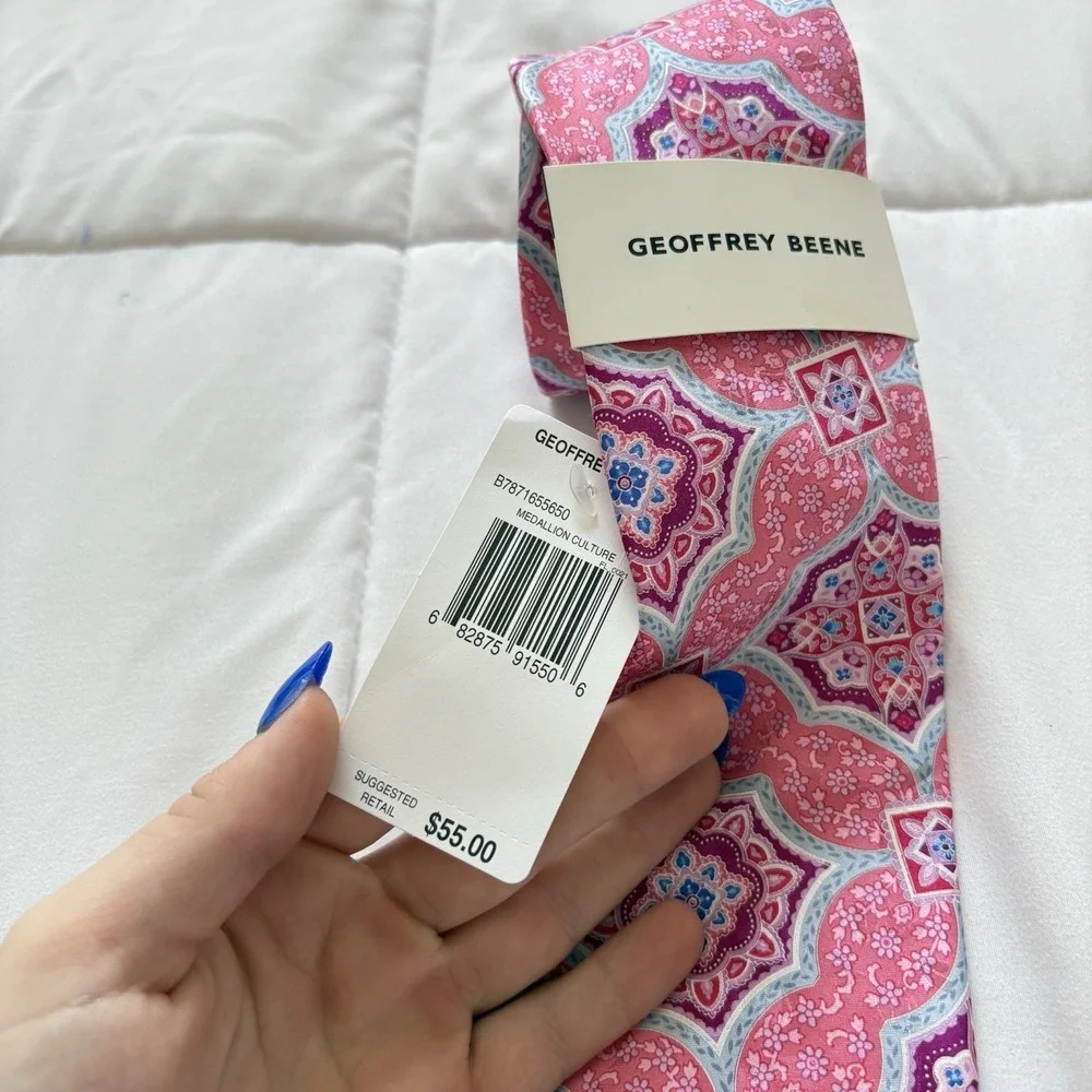 NWT Geoffrey Beene 100% Silk Tie Pink Paisley Floral Quiet Luxury Designer‎